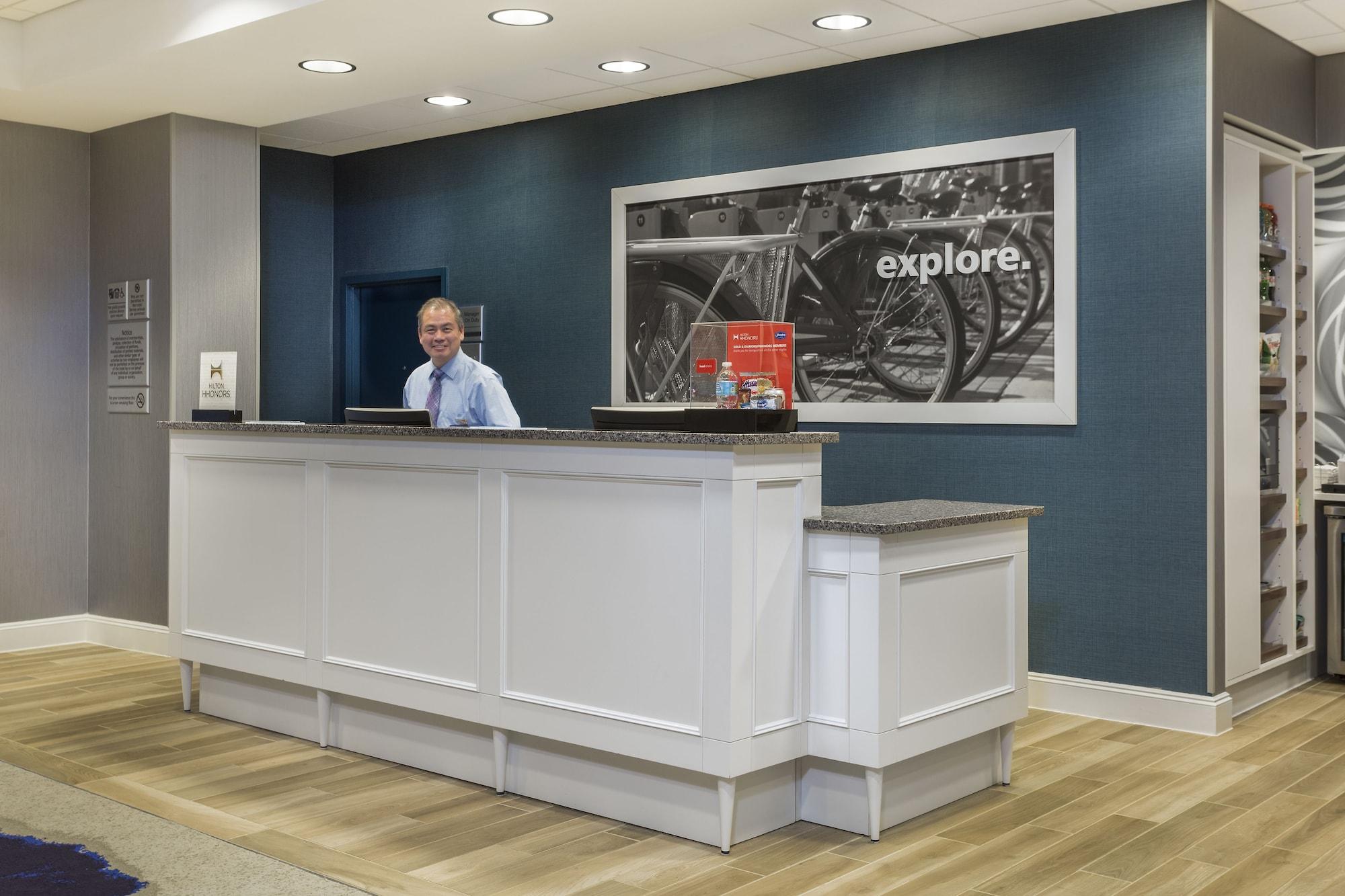 Hampton Inn & Suites Newport/Cincinnati, Ky Exterior foto